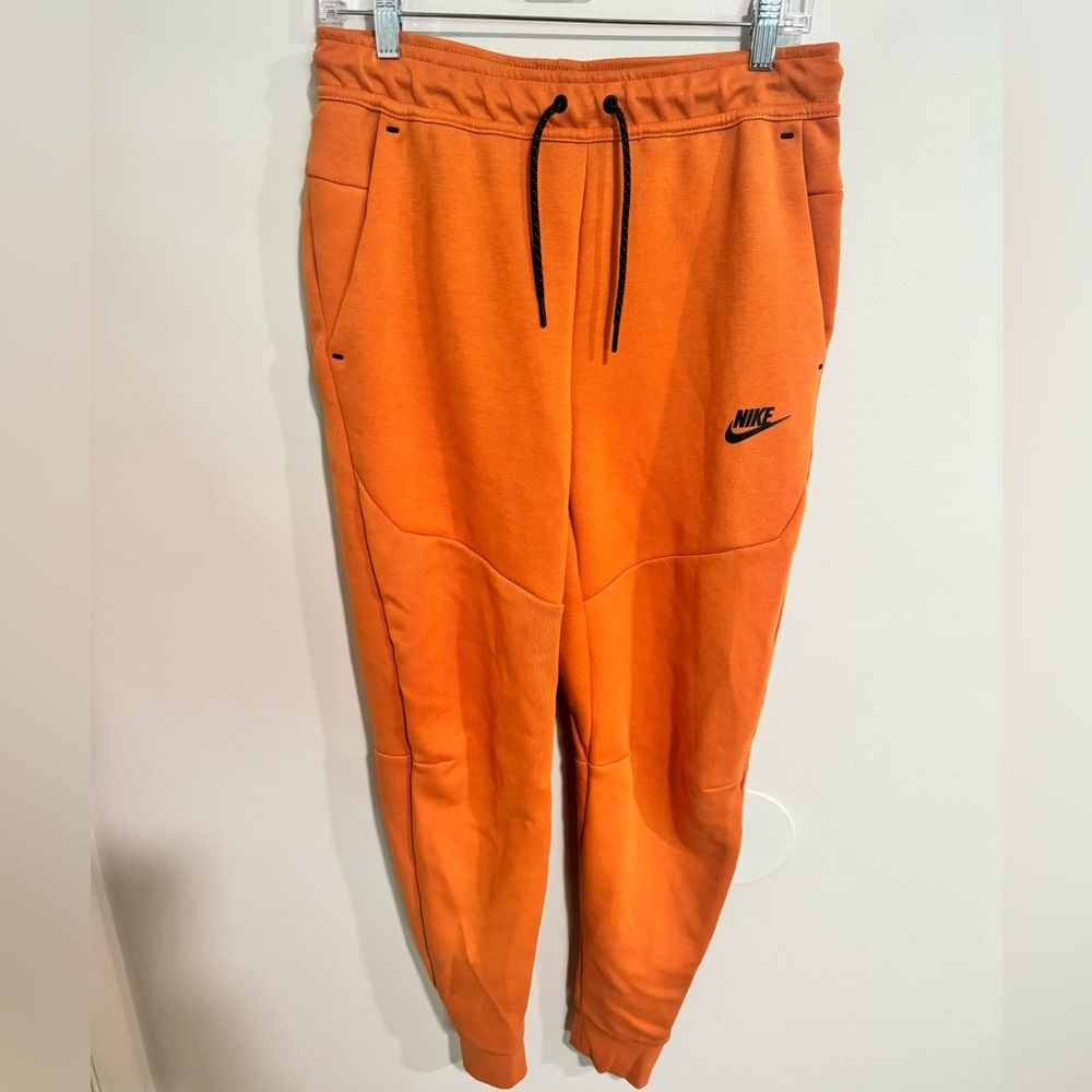 COPY - Nike Sportswear Tech Fleece